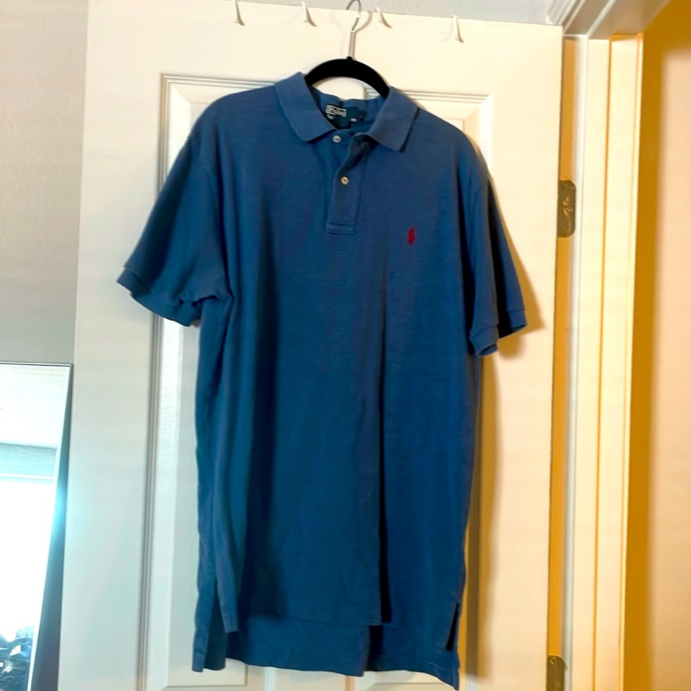 Men’s blue polo size large